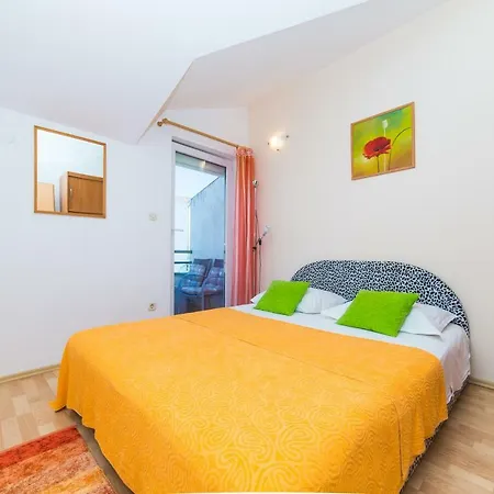 Prelesnik Apartment *