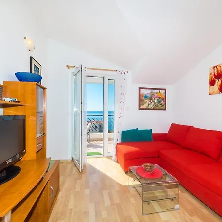 Prelesnik Apartment *